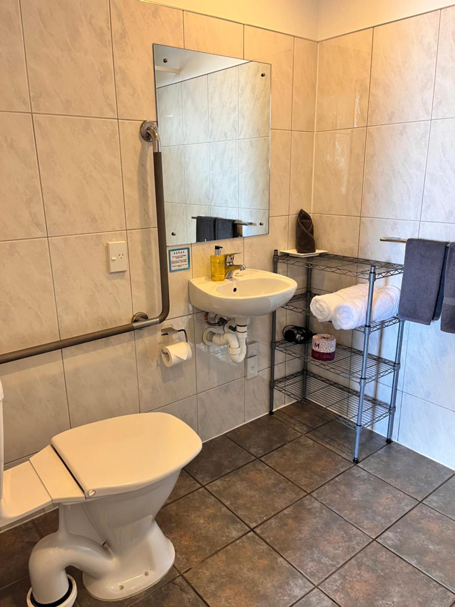 Sundowner Motel Греймут Экстерьер фото